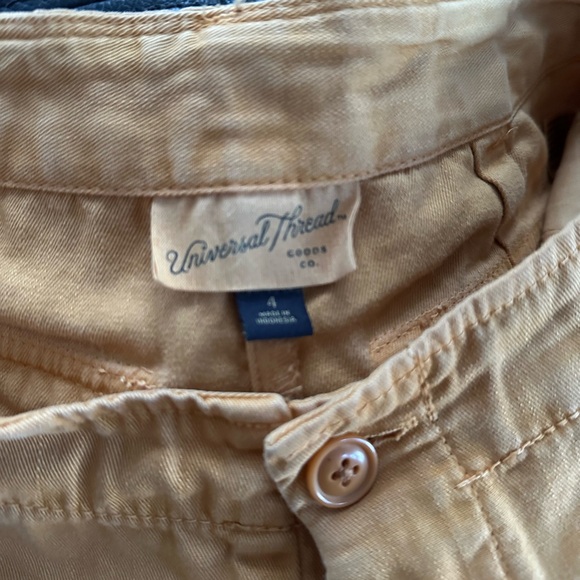 Universal Thread Gold High Rise Cropped Cargo Pants - Picture 4 of 4